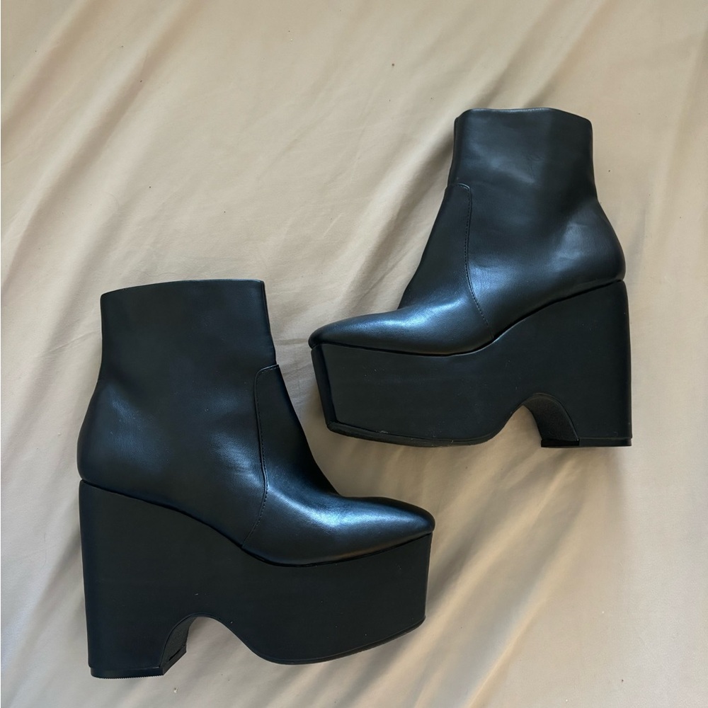 Lamoda Black Platform Ankle Boots